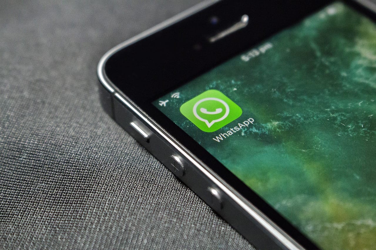 WhatsApp MESSAGGI CHE SI AUTODISTRUGONO DA SOLI