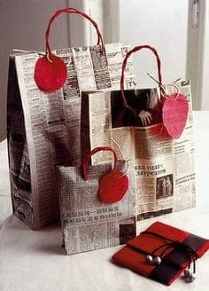 PACCHI REGALO FAI DA TE COME RIUTILIZZARE LE BUSTE DELLA SPESA? PACCHI REGALO FAI DA TE