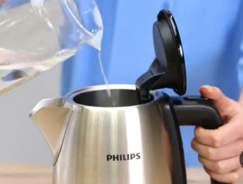 UTLIZZO DEL BOLLITORE ELETTRICO UTILIZZO DEL BOLLITORE ELETTRICO