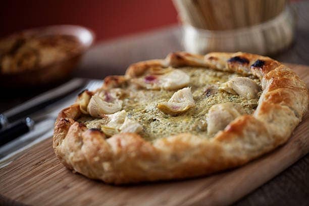 TORTA SALATA CON CARCIOFI