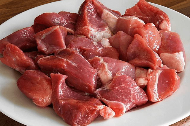 CARNE IN FRIGORIFERO